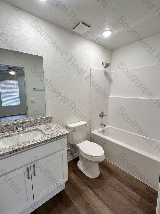 Building Photo - ALL BILLS PAID! Modern 2 bed 2 bath
