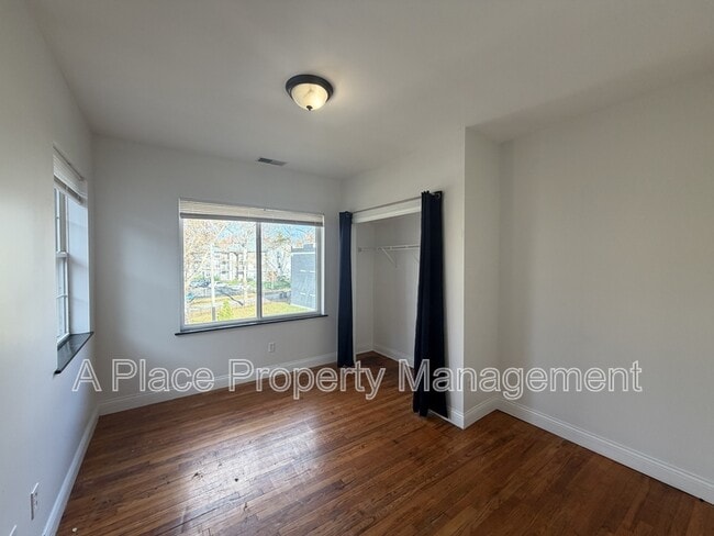 Building Photo - 6318 Cabanne Ave