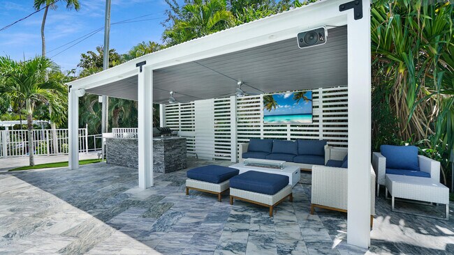 Building Photo - 2249 Lazy Ln