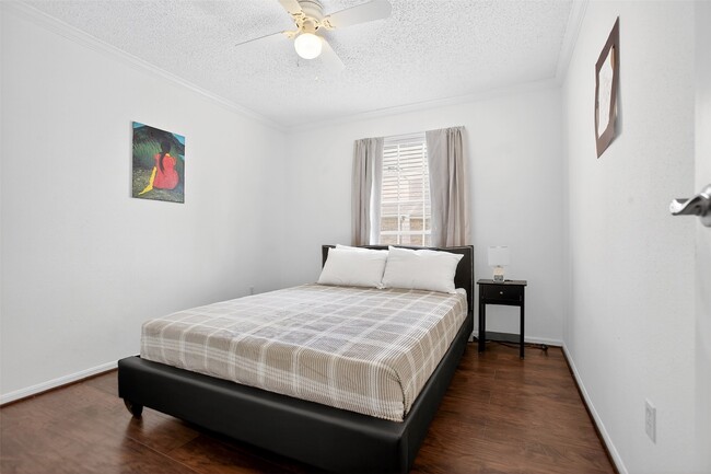 Building Photo - 3770 Lovers Wood Ln