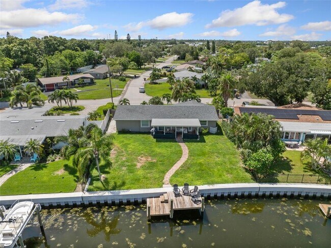 Building Photo - 3596 Beach Dr SE