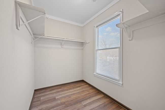 Building Photo - 1015 Cabell St