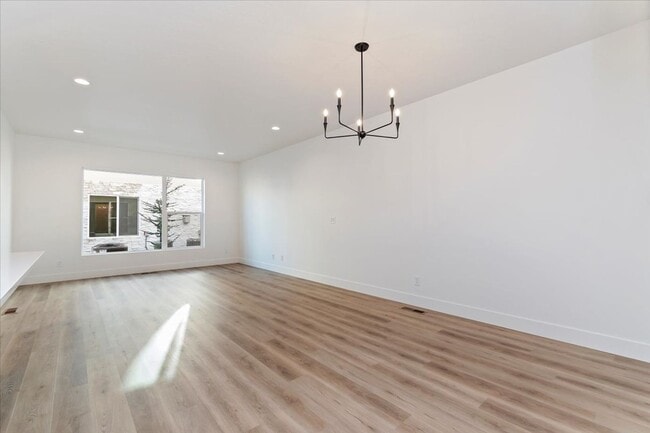 Building Photo - Brand New 3 Bed 2.5 Bath Townhouse With Many Amenities
