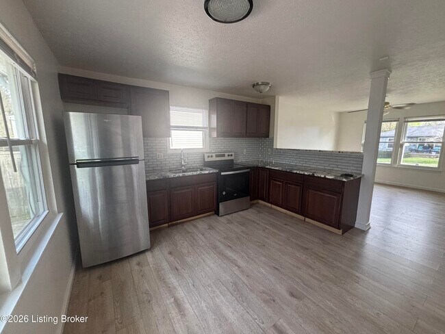 Building Photo - 8409 Damascus Cir