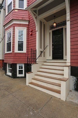 Building Photo - 11 Mercer St
