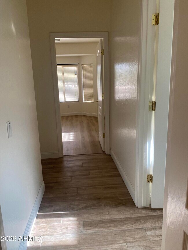 Building Photo - 15066 W Cactus Ridge Way