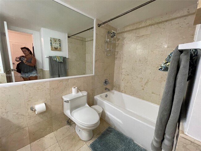 Building Photo - 5151 Collins Ave