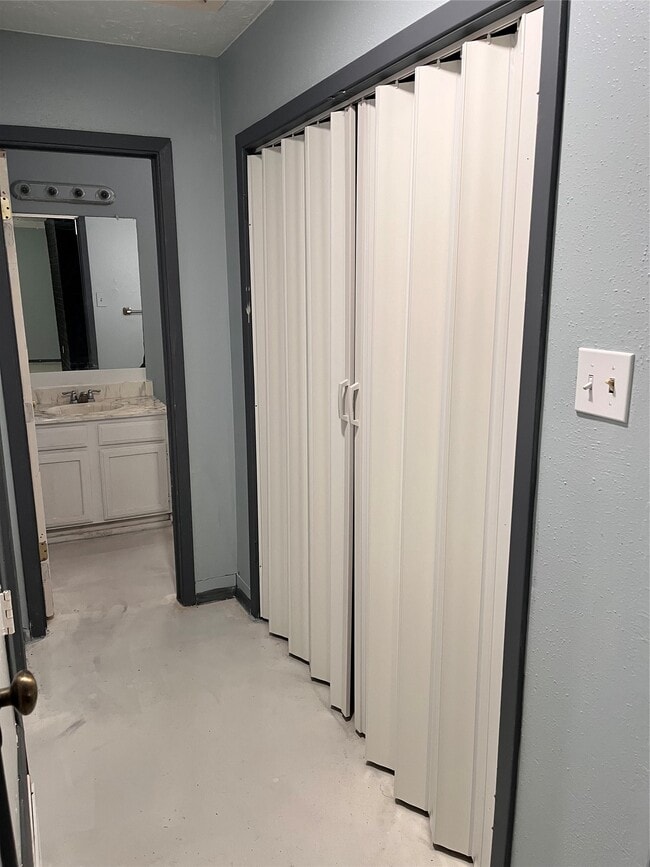 Building Photo - 16631 Gold Ridge Ln