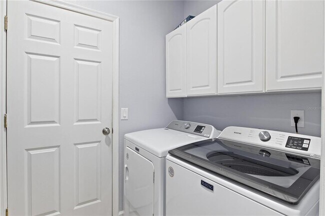 Building Photo - 13646 Hawk Lake Dr