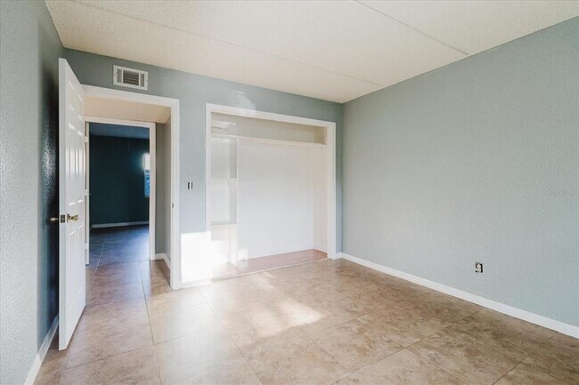 Building Photo - 14419 Americana Cir
