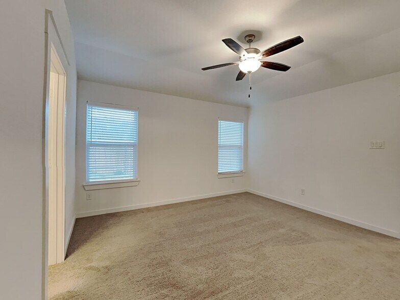 Building Photo - 16934 Lagos Ln