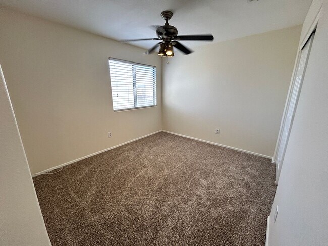 Building Photo - 3 Bed / 2.5 bath Gilbert Home with New Pai...
