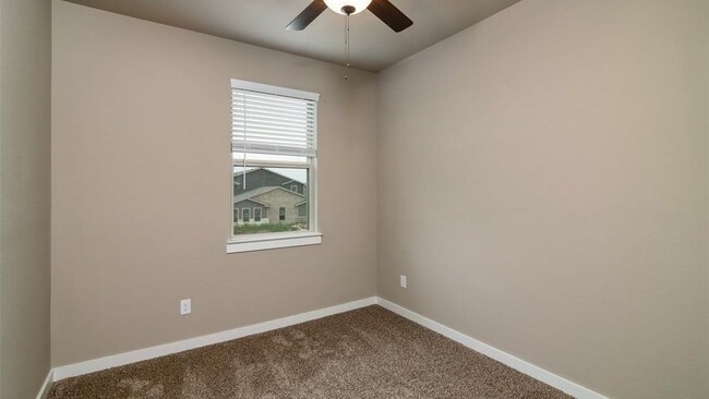 Building Photo - 600 Harvest Moon Dr
