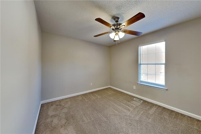 Building Photo - 192 Seals Dr