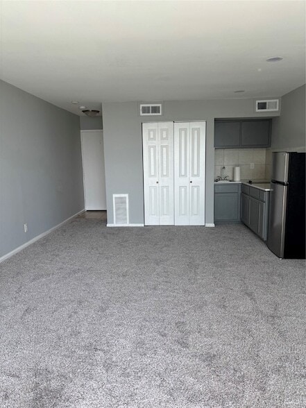 Building Photo - 12600 Melville Dr
