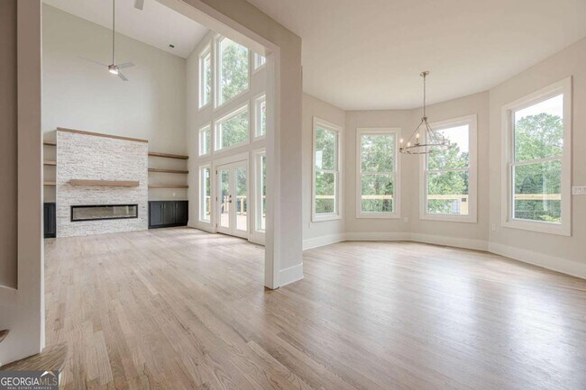 Building Photo - 2555 Chattahoochee Ln
