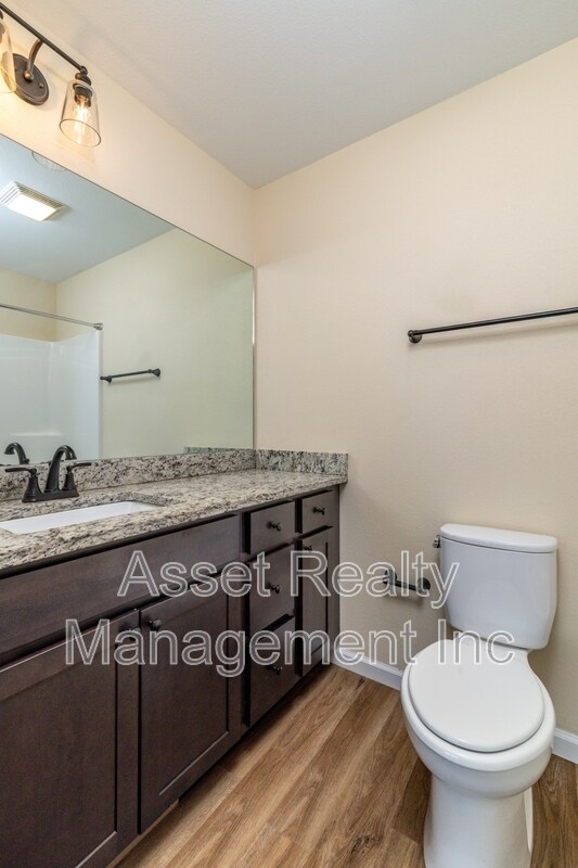 Building Photo - 910 Warrior Hill Dr