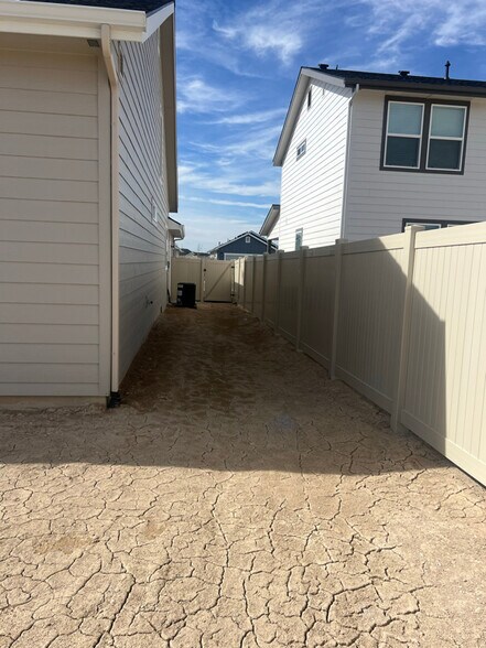 Building Photo - 10114 Longtail Dr