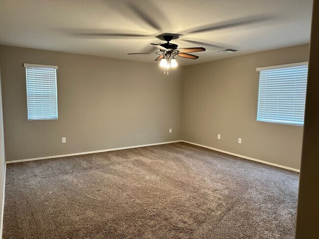 Building Photo - Beautiful Home in Saguaro Bloom!