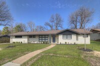 Building Photo - FOR LEASE | Mid-town Tulsa | Available Now!
