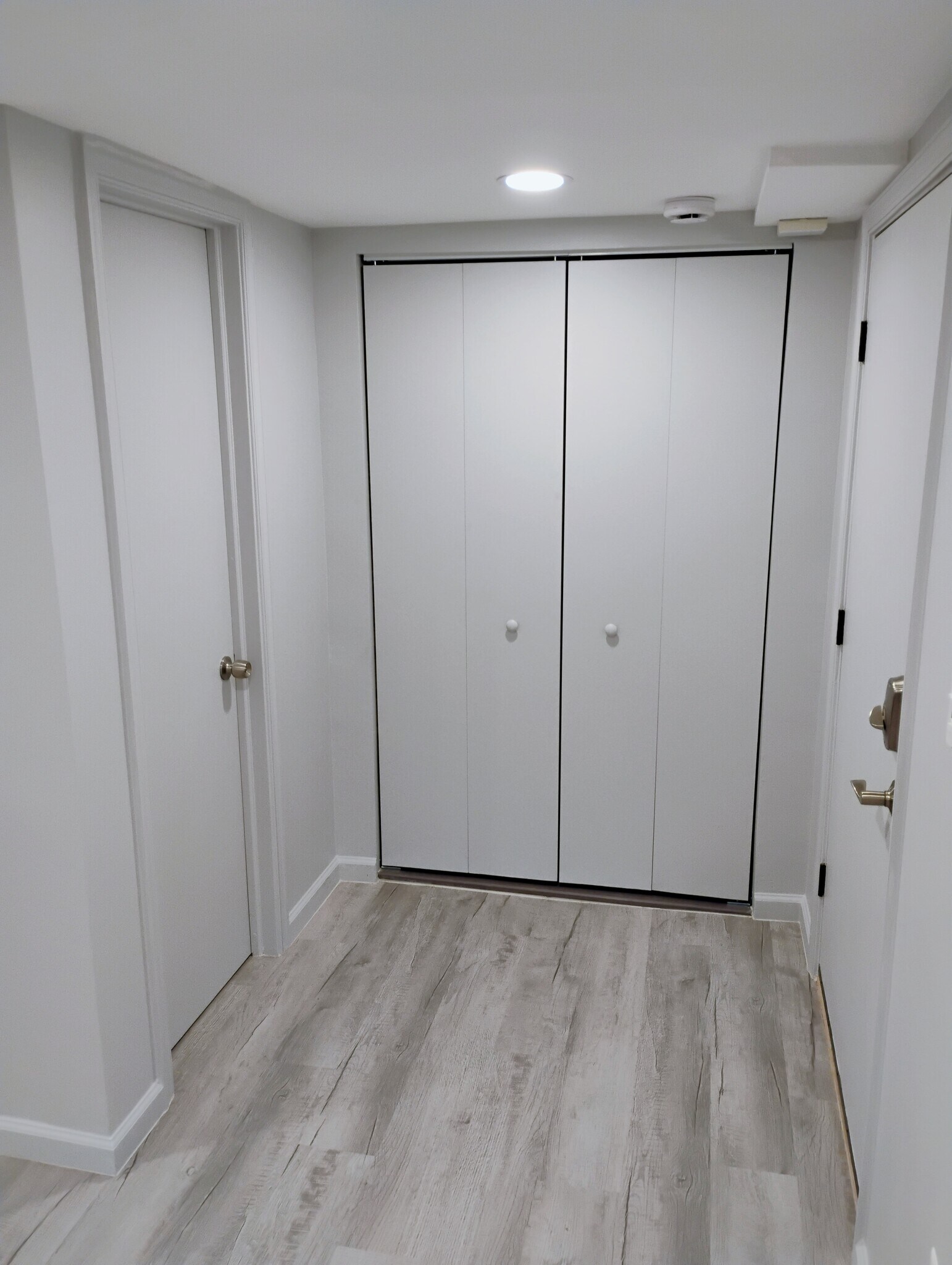 Building Photo - 3609 W Forest Park Ave