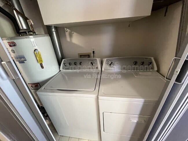 Building Photo - 5708 W Asbury Pl