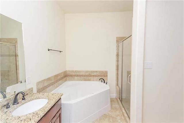 Building Photo - 2600 Almanzor Avenue