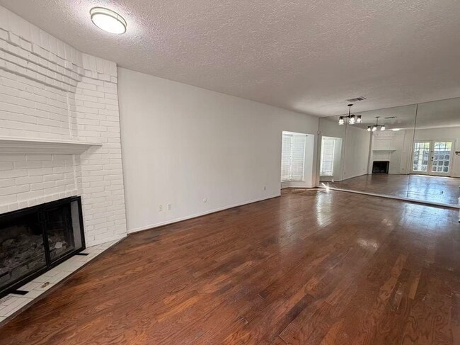 Building Photo - 2220 Bering Dr