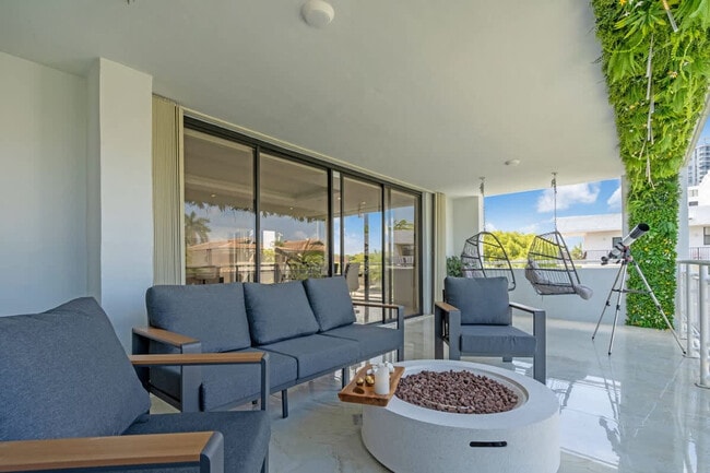 Building Photo - 468 Golden Isles Dr