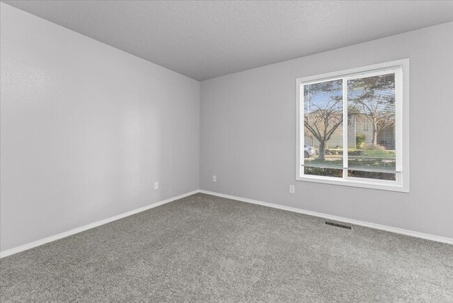 Building Photo - Newly Renovated 3BD/2BA Duplex w/ Garage & Fireplace - Beaverton Highland - $2,595/mo