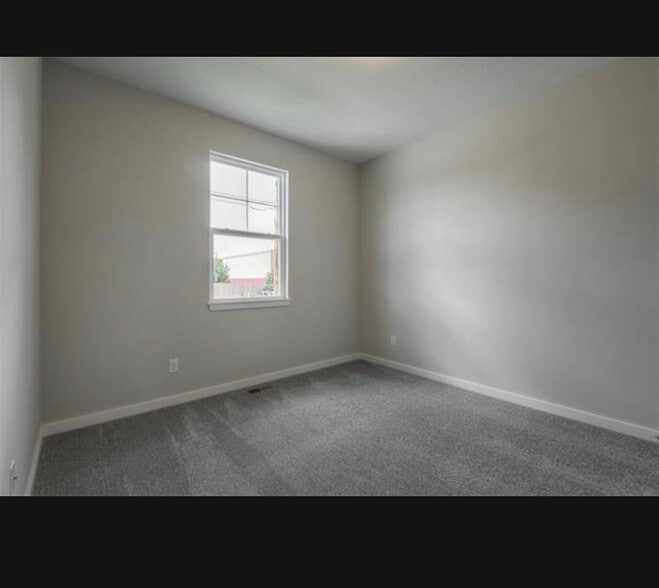 Building Photo - 12906 W 93rd St