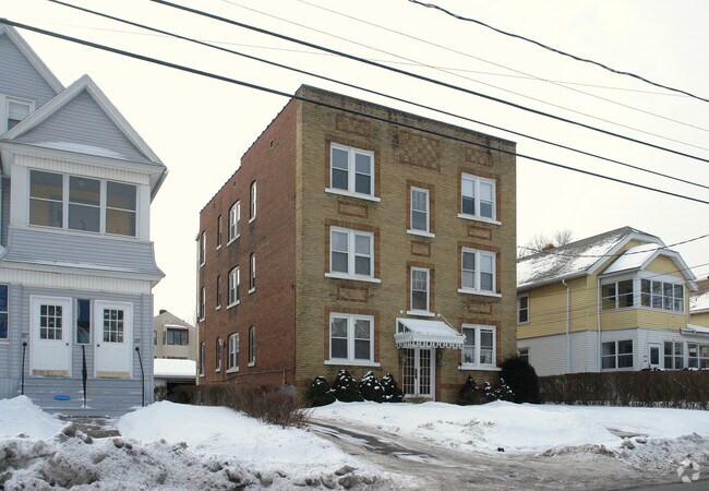 Building Photo - 191-193 Preston St