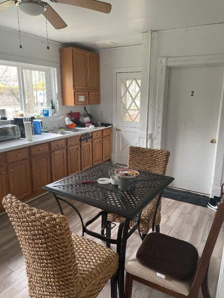 Building Photo - 14 Wurts Ave