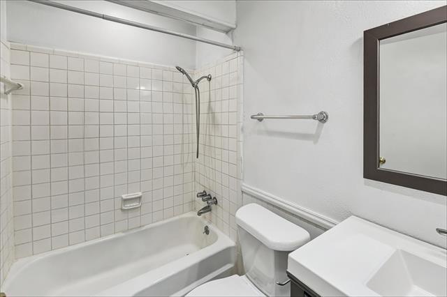 Building Photo - 3862 Wonder Ct