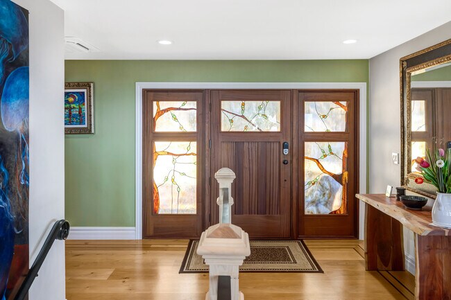 Building Photo - 22533 Majestic Dr