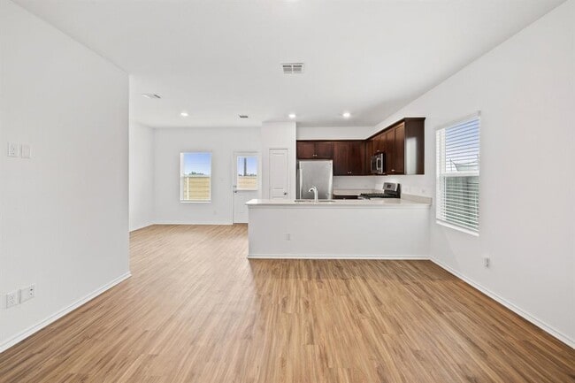 Building Photo - 504 Blanco Vista
