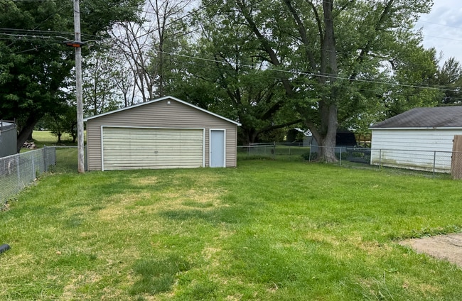 Building Photo - Spacious 3 Bedroom Home in Milan with Large Yard and Garage