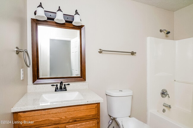 Building Photo - 375 Clover Cove Dr