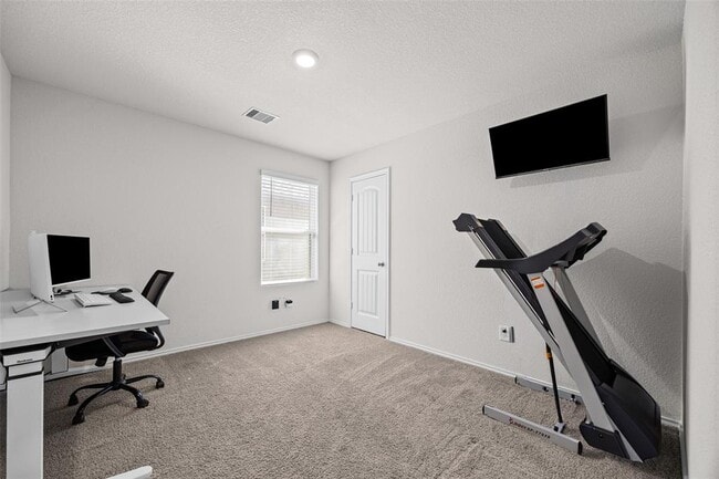 Building Photo - 325 Granary Dr
