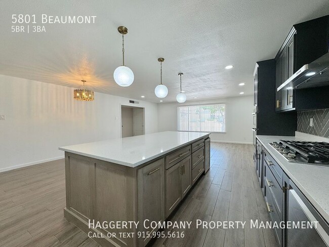 Building Photo - 5801 Beaumont-