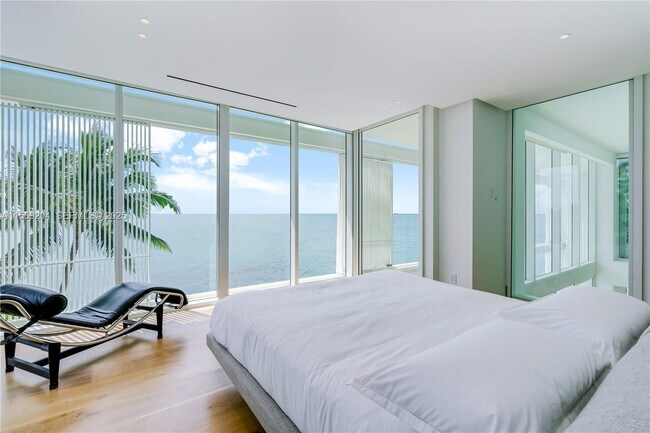 Building Photo - 440 S Mashta Dr