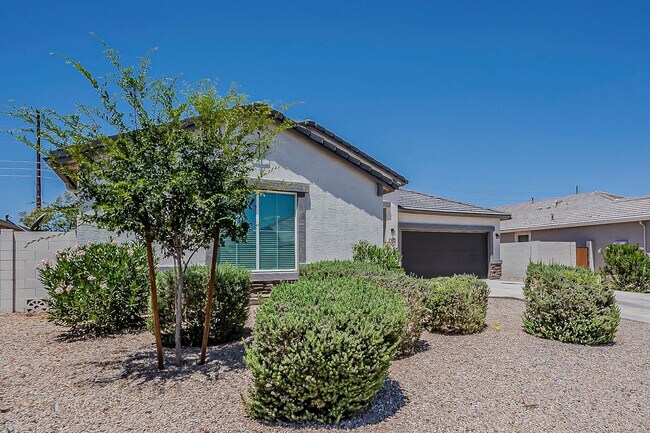 Building Photo - Spacious New-Build Family Home!