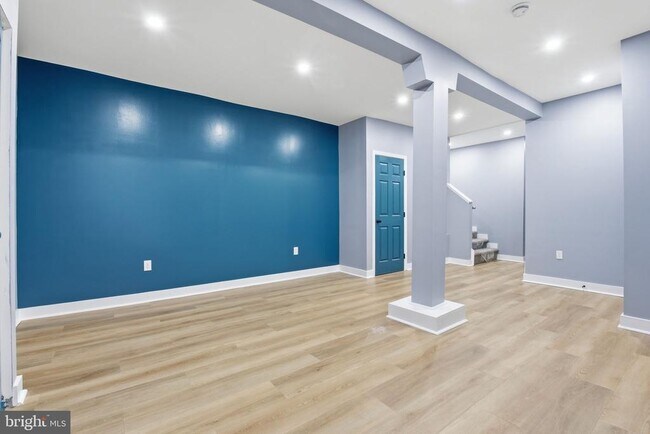 Building Photo - 2816 Rockrose Ave