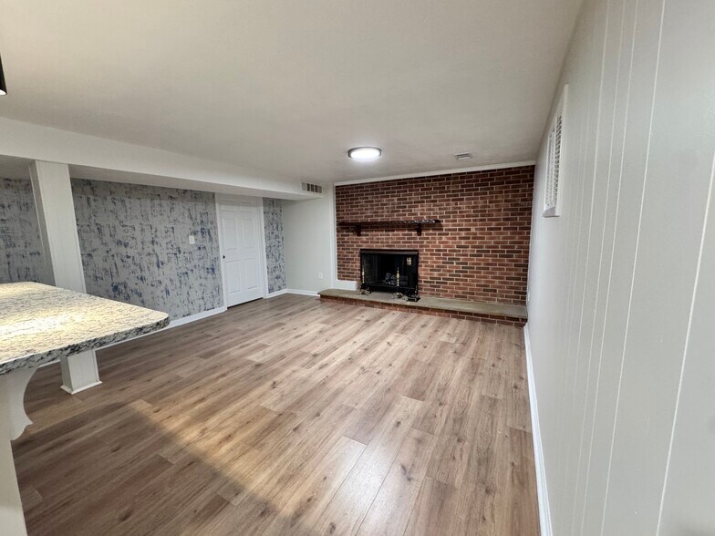 Building Photo - 4316 Josephine Ave