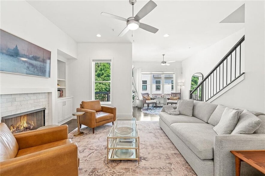 Building Photo - 1801 Huntington Hills Ln NW