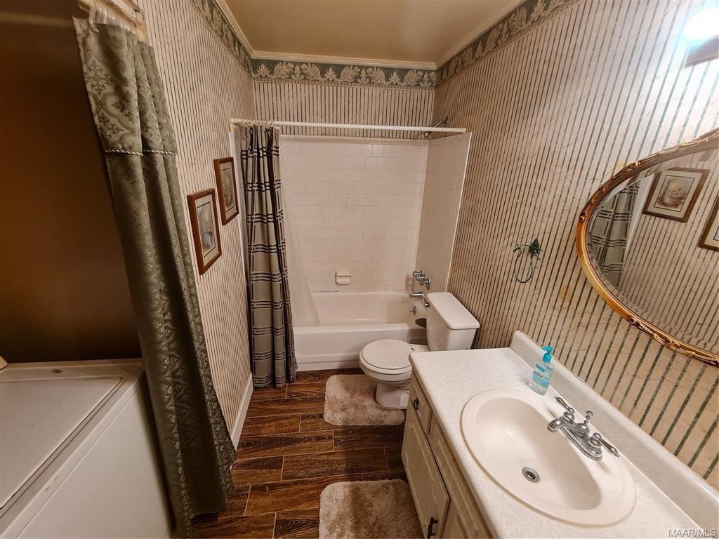 Building Photo - 1625 E Trinity Blvd