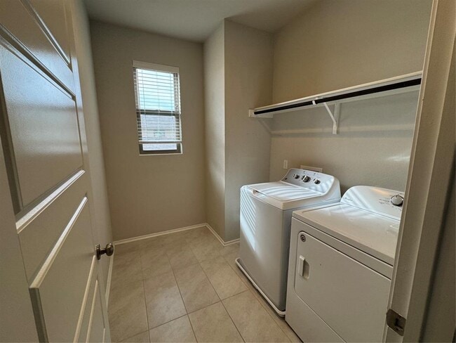 Building Photo - 13505 Feldspar Dr