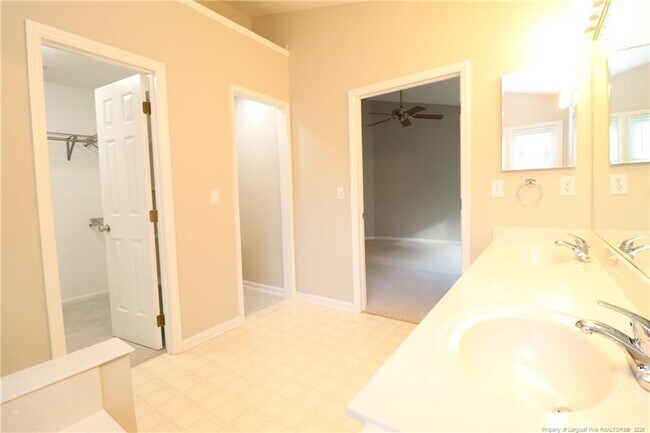 Building Photo - 12305 Harcourt Dr