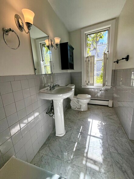 Building Photo - 550 Tremont St