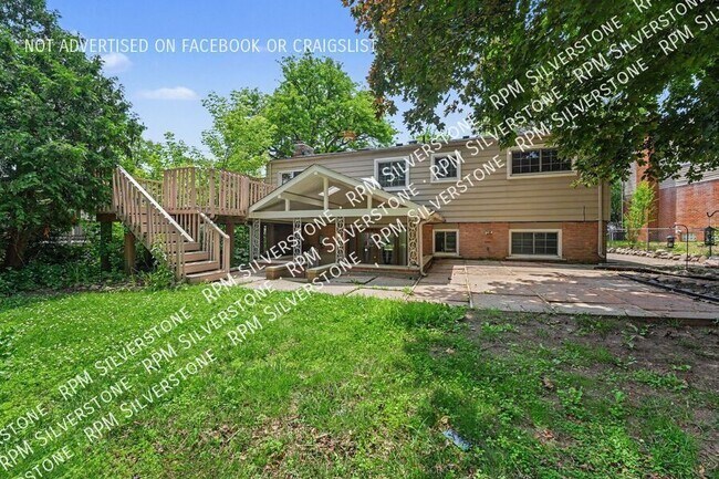 Building Photo - 547 Reed-